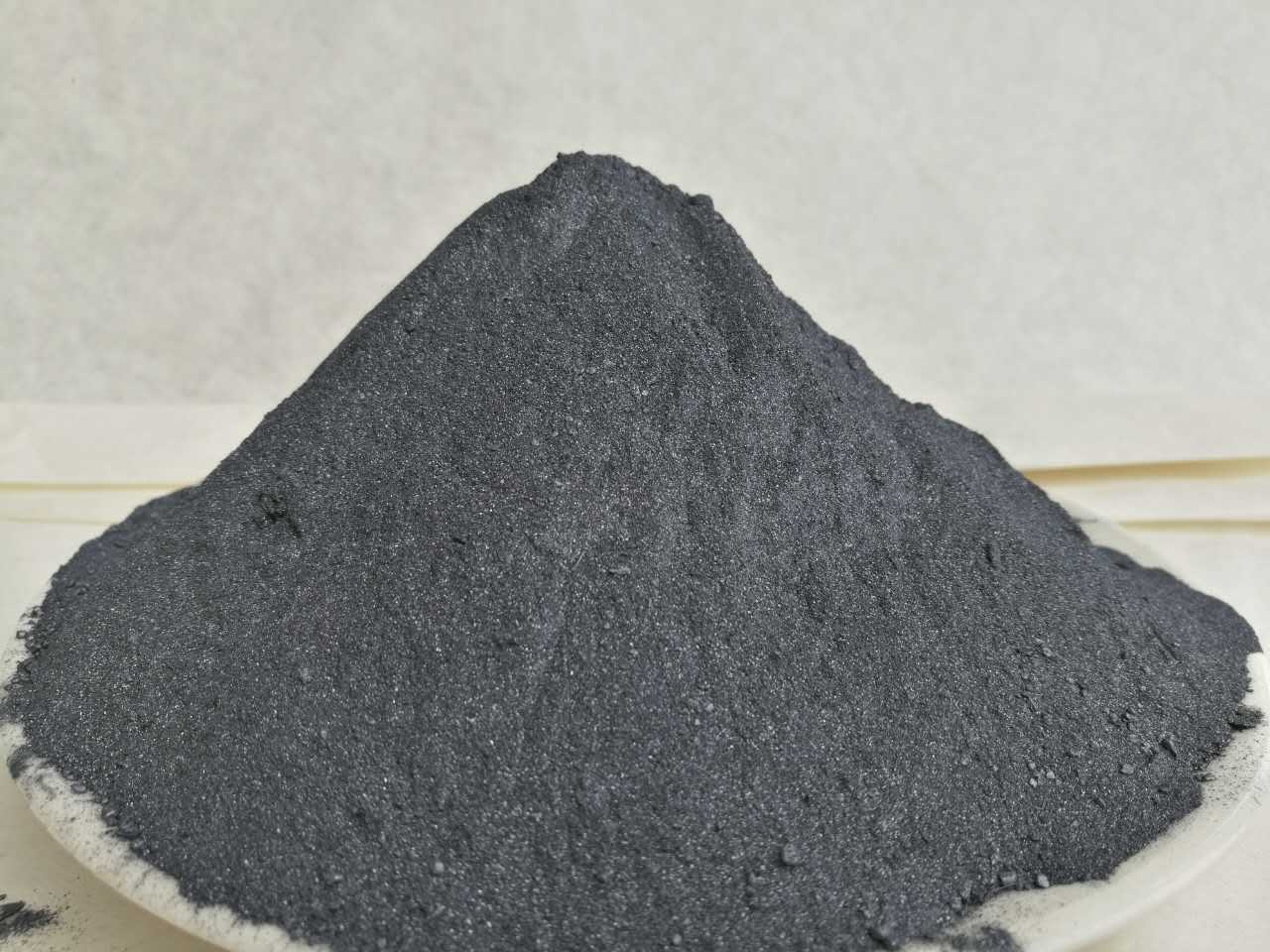超薄二硫化钼强力挑战石墨烯